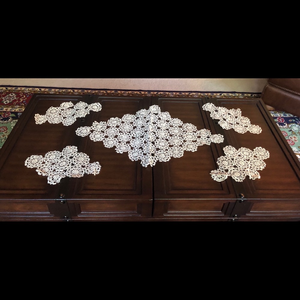 5pc hand made crochet table placement 100% cotton